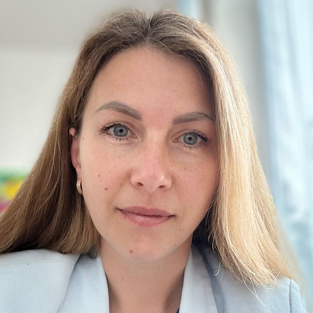 Олійник Вікторія Миколаївна